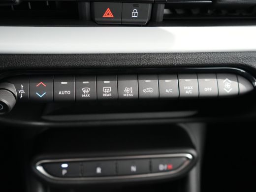 Fiat 600 1.2 Hybrid Urban | Achterbank in delen neerklapbaar | Achteruitrijcamera | Alarm klasse 1(startbl... ActivLease financial lease