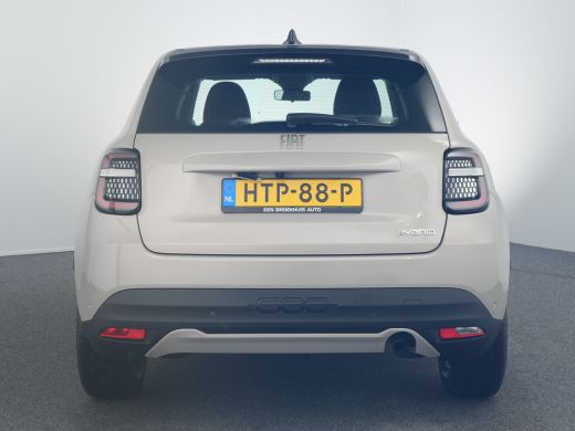 Fiat 600 1.2 Hybrid Urban | Achterbank in delen neerklapbaar | Achteruitrijcamera | Alarm klasse 1(startbl... ActivLease financial lease