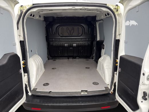 Fiat Dobl&ograve; Cargo 1.6 MJ L1H1 ECO JET Full map navigatie | Airco | Bluetooth Telefoon | Schuifdeur rechts ActivLease financial lease