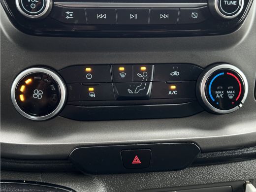 Ford Transit Custom 2.0 TDCI 130 PK / L2H1 / 2.800 KG AHG / 1e EIG. / 2x SCHUIFDEUR / TREKHAAK / CAMERA / AIRCO / CRUISE ActivLease financial lease