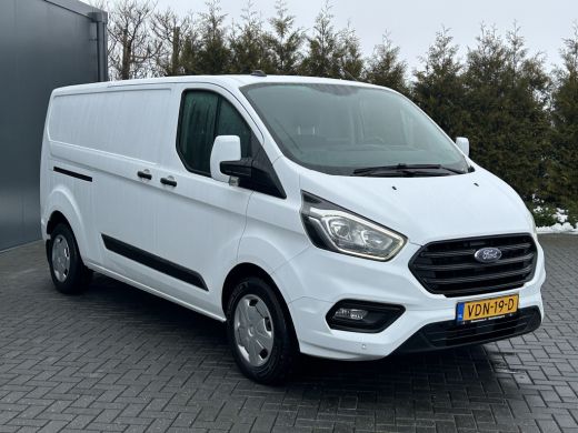 Ford Transit Custom 2.0 TDCI 130 PK / L2H1 / 2.800 KG AHG / 1e EIG. / 2x SCHUIFDEUR / TREKHAAK / CAMERA / AIRCO / CRUISE ActivLease financial lease