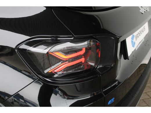 Jeep Avenger Summit | 8 Jaar Garantie | Warmtepomp | Panoramadak | Winter pack | Keyless | Navigatie | Camera | ActivLease financial lease