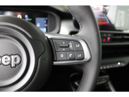 Jeep Avenger Summit | 8 Jaar Garantie | Warmtepomp | Panoramadak | Winter pack | Keyless | Navigatie | Camera | ActivLease financial lease