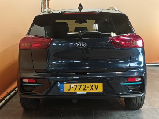 Kia e-Niro ExecutiveLine 64 kWh leer | navi | adaptive cruise | stuur- en stoelverw ActivLease financial lease