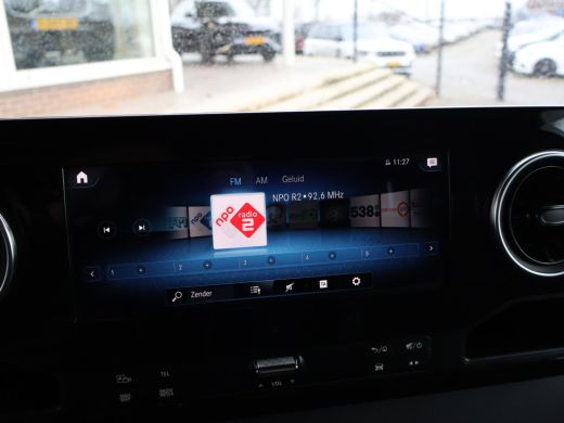 Mercedes-Benz Sprinter 319 3.0 CDI V6 AUT. L3H2 - 3500 KG TREKHAAK | MBUX BREEDBEELD | 18 INCH LMV | CAMERA ActivLease financial lease