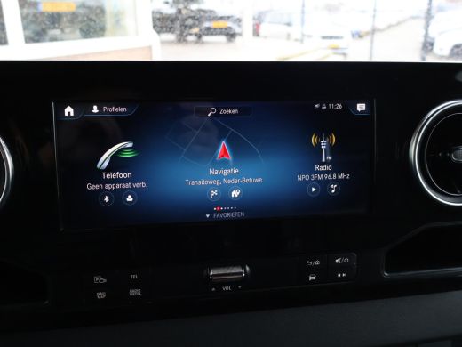 Mercedes-Benz Sprinter 319 3.0 CDI V6 AUT. L3H2 - 3500 KG TREKHAAK | MBUX BREEDBEELD | 18 INCH LMV | CAMERA ActivLease financial lease