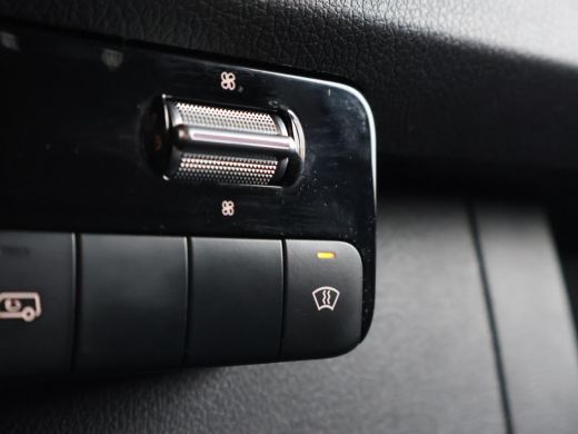 Mercedes-Benz Sprinter 319 3.0 CDI V6 AUT. L3H2 - 3500 KG TREKHAAK | MBUX BREEDBEELD | 18 INCH LMV | CAMERA ActivLease financial lease