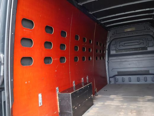 Mercedes-Benz Sprinter 319 3.0 CDI V6 AUT. L3H2 - 3500 KG TREKHAAK | MBUX BREEDBEELD | 18 INCH LMV | CAMERA ActivLease financial lease