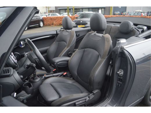 Mini Cooper S Cabrio Cooper S John Cooper Works Automaat / Sportonderstel / LED / Harman-Kardon / Comfortstoelen / Sto... ActivLease financial lease