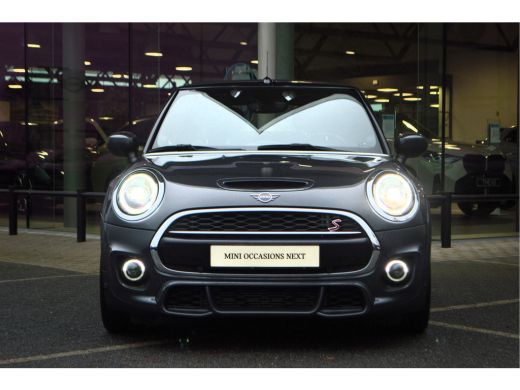 Mini Cooper S Cabrio Cooper S John Cooper Works Automaat / Sportonderstel / LED / Harman-Kardon / Comfortstoelen / Sto... ActivLease financial lease