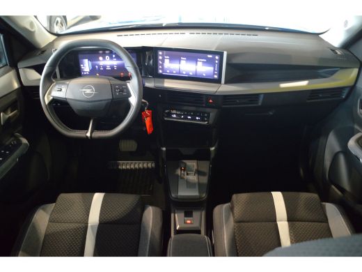 Opel Frontera GS | 17" Lichtmetalen velgen in Zwart met 215/60 R17 banden | 7 Zitter | Achteruitrijcamera | Voo... ActivLease financial lease