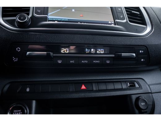 Opel Vivaro 2.0 CDTI L2H1 Innovation | Achteruitrijcamera | Trekhaak | Voorstoelen verwarmd ActivLease financial lease