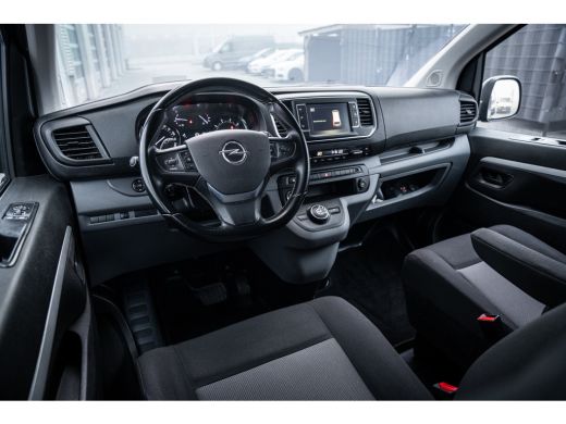 Opel Vivaro 2.0 CDTI L2H1 Innovation | Achteruitrijcamera | Trekhaak | Voorstoelen verwarmd ActivLease financial lease