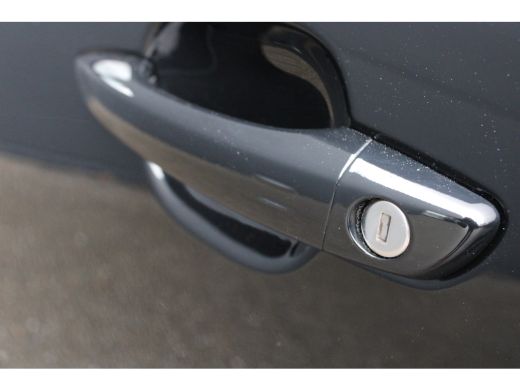 Peugeot 2008 1.2 PureTech Allure | Automaat | Navigatie | Camera | Adaptieve cruise control | Apple carplay | ... ActivLease financial lease