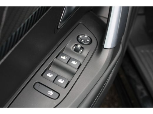 Peugeot 2008 1.2 PureTech Allure | Automaat | Navigatie | Camera | Adaptieve cruise control | Apple carplay | ... ActivLease financial lease