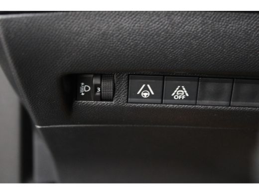 Peugeot 2008 1.2 PureTech Allure | Automaat | Navigatie | Camera | Adaptieve cruise control | Apple carplay | ... ActivLease financial lease