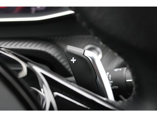 Peugeot 2008 1.2 PureTech Allure | Automaat | Navigatie | Camera | Adaptieve cruise control | Apple carplay | ... ActivLease financial lease