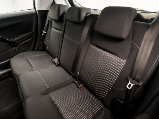 Peugeot 208 1.2 PureTech Sport (5 DEURS, GROOT NAVI, APPLE CARPLAY, CLIMATE, PARKEERSENSOREN, LM VELGEN, CRUI... ActivLease financial lease