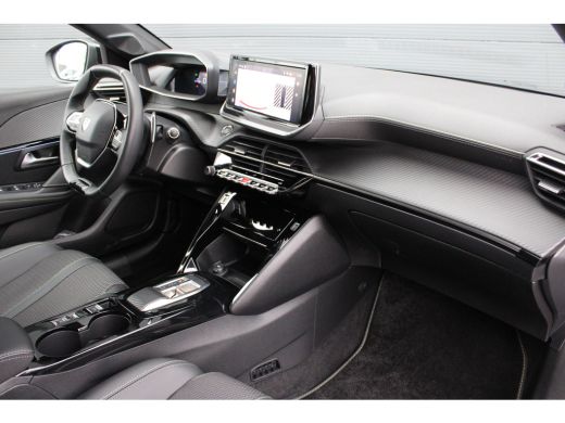 Peugeot 208 Hybrid 100 e-DCS6 GT | Automaat | Navigatie | Camera voor + achter | Apple carplay | 12.000km | ActivLease financial lease