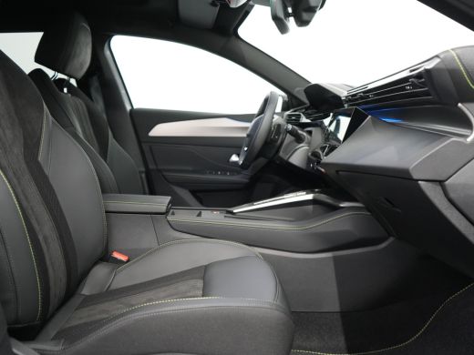 Peugeot 408 | Demo Deal | 1.6 HYbrid 225 e-DCS7 GT | Elektrisch verstelb. bestuurdersstoel met geheugen | Lic... ActivLease financial lease