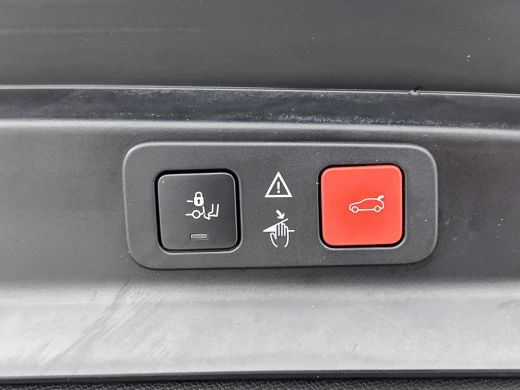 Peugeot 5008 1.5 HDI Automaat 7Pers. GT-Line / Panoramadak / Trekhaak / Leder / Airco-ecc./ Xenon / Apk 07-2026 ActivLease financial lease