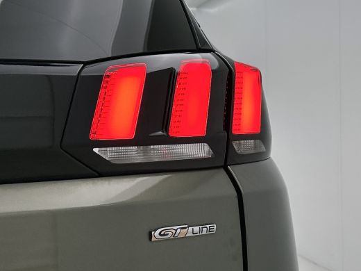 Peugeot 5008 1.5 HDI Automaat 7Pers. GT-Line / Panoramadak / Trekhaak / Leder / Airco-ecc./ Xenon / Apk 07-2026 ActivLease financial lease