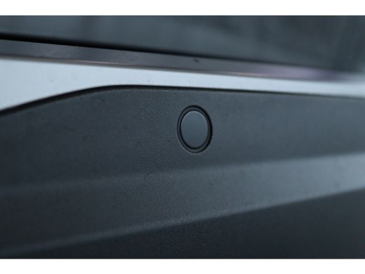 Peugeot e-2008 EV Allure Avantage 54 kWh ActivLease financial lease