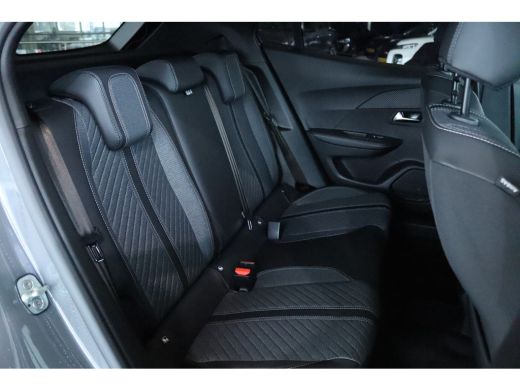 Peugeot e-2008 EV Allure Avantage 54 kWh ActivLease financial lease