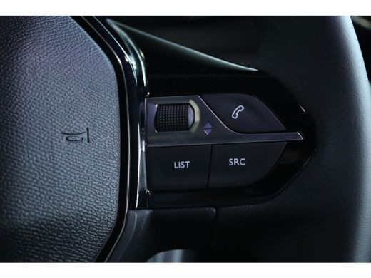 Peugeot e-2008 EV Allure Avantage 54 kWh ActivLease financial lease