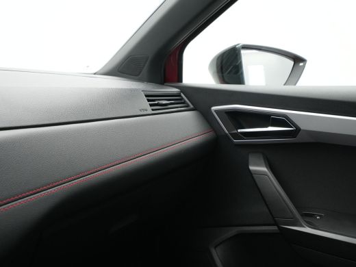 Seat Ibiza 1.0 TSI 95pk FR Business Intense Trekhaak Navigatie Camera Led Carplay 120 ActivLease financial lease