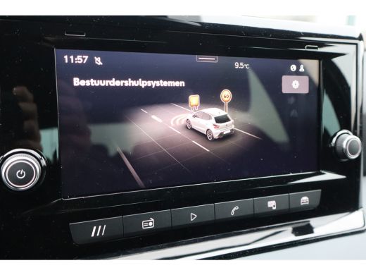 Seat Ibiza 115PK Style Business Connect | Achteruitrijcamera | Draadloze telefoonlader 15W | Front Assist ActivLease financial lease