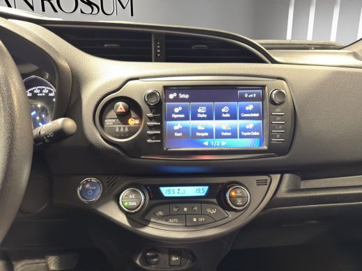Toyota Yaris 1.5 Hybrid BI-Tone Edition | Leer | Camera | Navigatie | Cruise C | L.M.Velgen | ActivLease financial lease