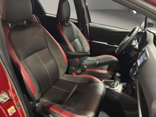 Toyota Yaris 1.5 Hybrid BI-Tone Edition | Leer | Camera | Navigatie | Cruise C | L.M.Velgen | ActivLease financial lease