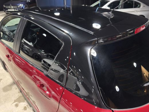 Toyota Yaris 1.5 Hybrid BI-Tone Edition | Leer | Camera | Navigatie | Cruise C | L.M.Velgen | ActivLease financial lease