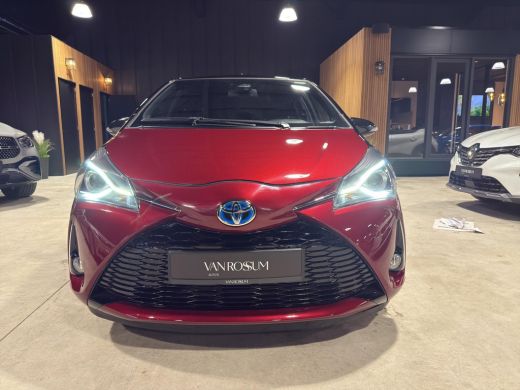 Toyota Yaris 1.5 Hybrid BI-Tone Edition | Leer | Camera | Navigatie | Cruise C | L.M.Velgen | ActivLease financial lease