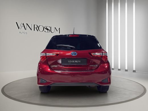 Toyota Yaris 1.5 Hybrid BI-Tone Edition | Leer | Camera | Navigatie | Cruise C | L.M.Velgen | ActivLease financial lease