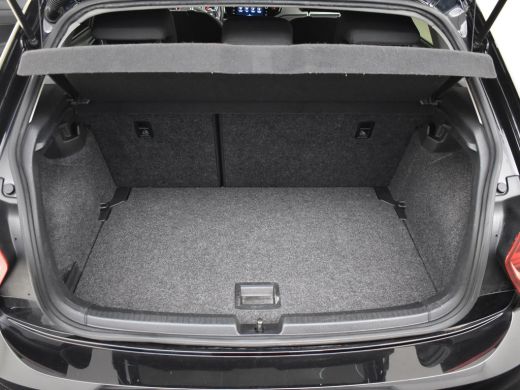 Volkswagen Polo 1.0 TSI R-Line Edition 95pk | Adaptief cruise control | Airco | Privacy glass | R-line exterieur ... ActivLease financial lease