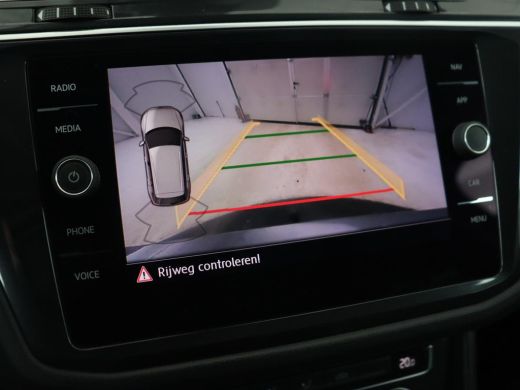 Volkswagen Tiguan 1.4 TSI Comfortline Business | Trekhaak | Camera | Full LED | Adaptive cruise | Park Assist | Car... ActivLease financial lease