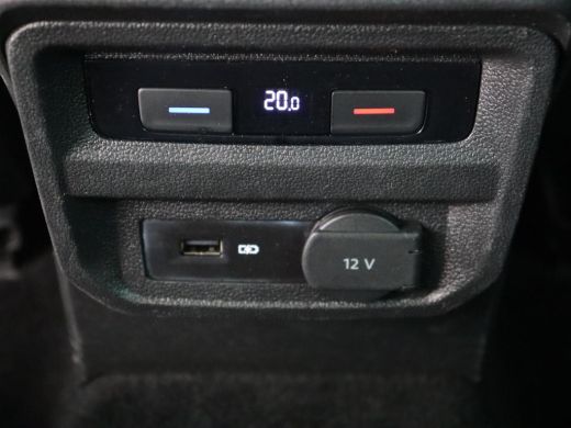 Volkswagen Tiguan 1.4 TSI Comfortline Business | Trekhaak | Camera | Full LED | Adaptive cruise | Park Assist | Car... ActivLease financial lease