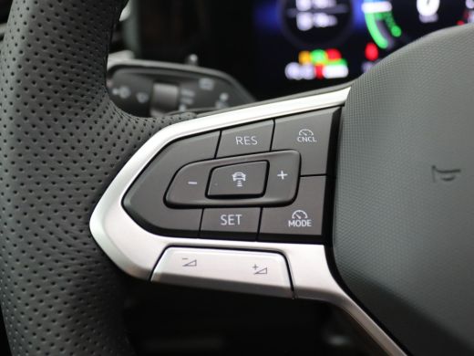 Volkswagen Tiguan 1.5 eHybrid R-Line Business 204PK DSG Pano-Schuifdak, Black Style, Trekhaak, 20" LM Velgen, Keyle... ActivLease financial lease