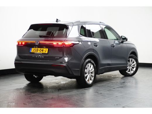 Volkswagen Tiguan 1.5 eTSI Life Edition | Achteruitrijcamera | Dodehoek detectie | Trekhaak elektrisch uitklapbaar ActivLease financial lease