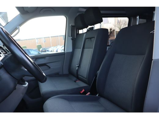 Volkswagen Transporter 150PK 2.0 TDI L2H1 30 | Bestuurdersstoel verwarmd | Interieur voorverwarmingsinstallatie | Trekhaak ActivLease financial lease