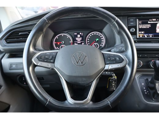 Volkswagen Transporter 150PK 2.0 TDI L2H1 30 | Bestuurdersstoel verwarmd | Interieur voorverwarmingsinstallatie | Trekhaak ActivLease financial lease