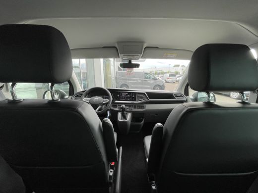 Volkswagen Transporter 2.0 TDI L2H1 32 DC Caravelle Highline | Led | Digital cockpit | Leer | Schuifdeuren elektrisch ActivLease financial lease