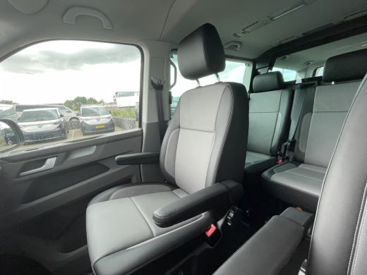Volkswagen Transporter 2.0 TDI L2H1 32 DC Caravelle Highline | Led | Digital cockpit | Leer | Schuifdeuren elektrisch ActivLease financial lease
