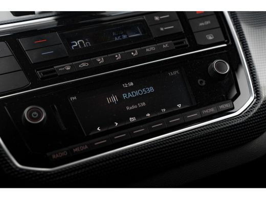 Volkswagen up! 1.0 Move Up | Camera | Clima | Cruise Controle | ActivLease financial lease