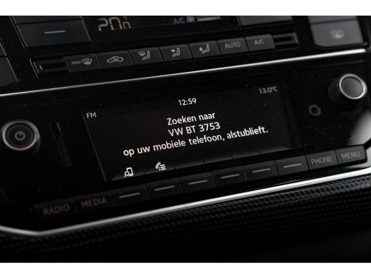 Volkswagen up! 1.0 Move Up | Camera | Clima | Cruise Controle | ActivLease financial lease