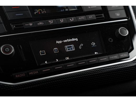 Volkswagen up! 1.0 Move Up | Camera | Clima | Cruise Controle | ActivLease financial lease