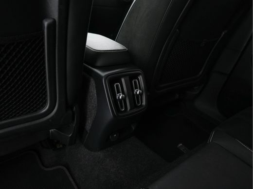 Volvo  C40 Recharge Twin Intro Edition 78 kWh [ 3-Fase ] (INCL.BTW) Aut. *PANO | LEATHER-ALCANTARA | DIGI-CO... ActivLease financial lease