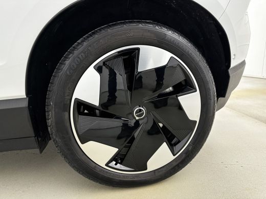 Volvo  EX30 Single Motor Extended Range Ultra 69 kWh | 19" | Stoel/Stuurverwarming | Getint Glas | Panoramada... ActivLease financial lease